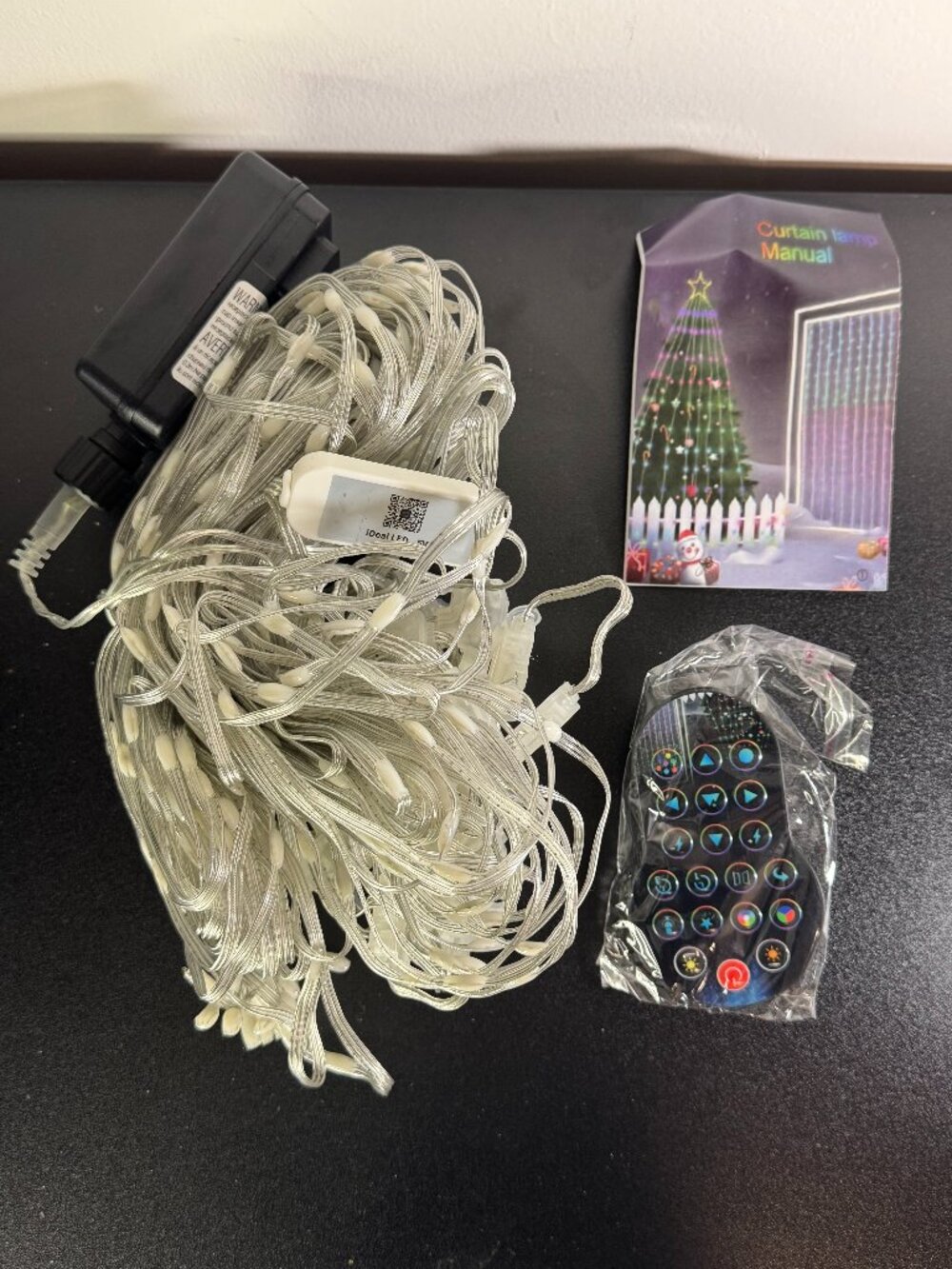 HXWEIYE 400L Smart LED Curtain Lights (New in Box)
